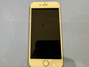 iPhone 8 修理風景