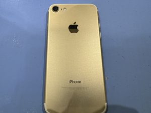 iPhone 7 背面
