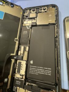 iPhone 13 mini分解画像