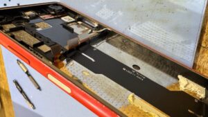 Xperia電源ボタン修理 分解後の本体