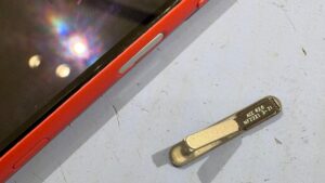 Xperia 電源ボタン修理後の画像
