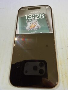 iPhone 16 Pro 画面液晶不良 画面下半分が表示せず黒い