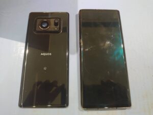 AQUOS R6画面修理1