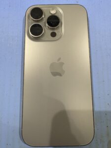 iPhone 16 Pro 背面ガラス