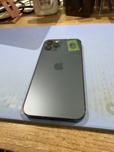 充電ができないiPhone 12 Pro