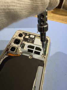 Galaxy S23分解工程