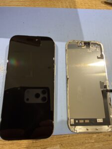 iPhone 17 背面.修理後1