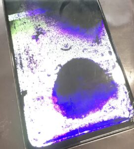 Redmi Note 11 Proの液晶漏れしている状態