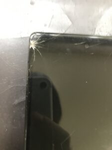 画面割れで表示されないPixel 6aのフロントパネル