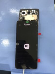 仮付けした新しい画面で正常に表示されている Xiaomi 14T