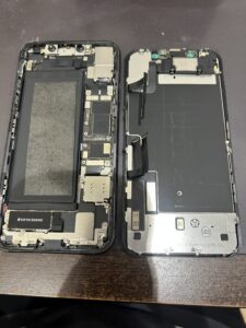 iPhone11の修理中