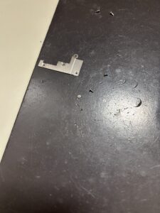 iPhoneSE(第３世代)の修理中