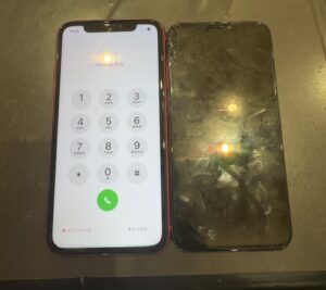 交野市東倉治よりiPhone11のフロントパネルの交換修理のご依頼
