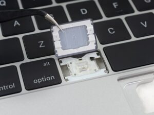 MacBookのキーボード修理