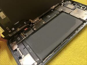 枚方市からiPhone画面交換にてご来店