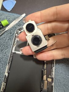 iPhone16の修理中