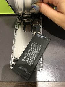 iPhone6修理中