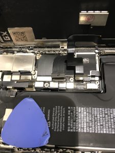 iPhoneXS修理中