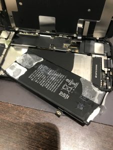 バッテリー交換中
