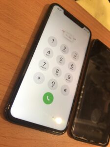 画面交換後のiPhone11Pro