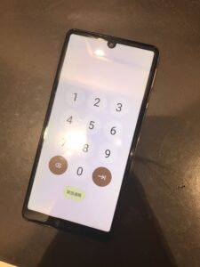 AQUOS sense5Gの修理前