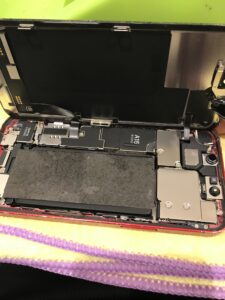 iPhone13miniの修理中