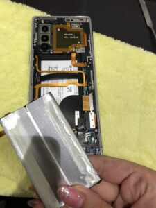 Xperia５Ⅲの修理中