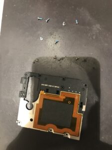 AQUOS Sense３Plusの修理中