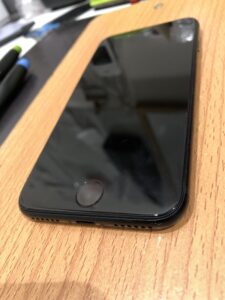 画面交換修理後のiPhoneSE2