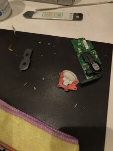 Switch liteの修理中