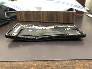 折れ曲がった重度損傷のPixel