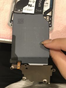 GalaxyS21の修理中