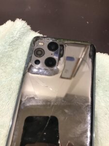 OPPO FindX3Proの修理前