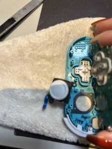 Switch liteの修理中