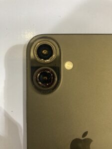 iPhone16Plus　カメラレンズ　枚方