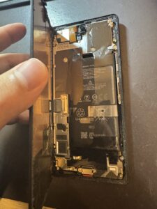 大東市赤井　スマホスピタル住道オペラパーク店　にお持ち込みいただいた　GooglePixel6　内部の様子1