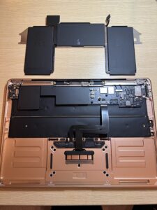 MacBook Airのバッテリー交換