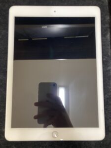 iPad 充電不可 修理前の状態