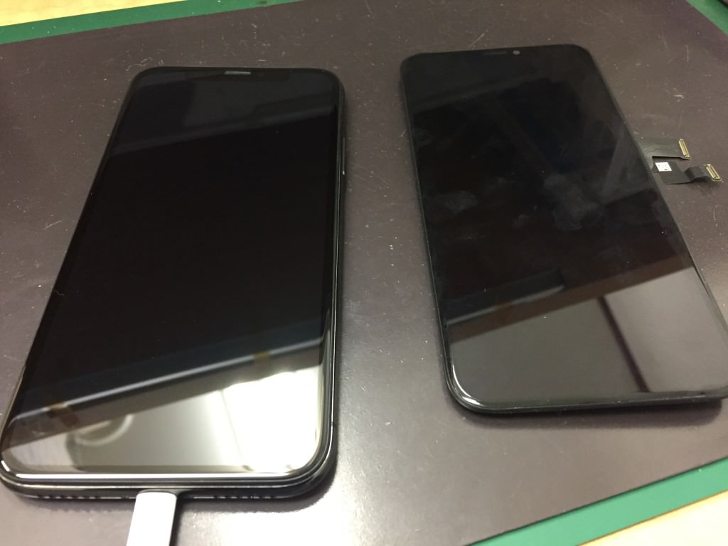 iPhone Xが落とした衝撃で画面半分が真っ黒に、画面交換でその日の内に改善しました
