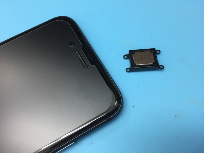 iPhone 8 イヤスピーカー故障