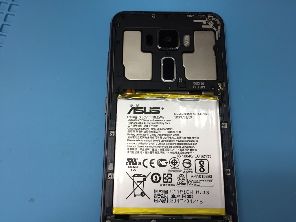 Zenfone 3 バッテリー交換修理