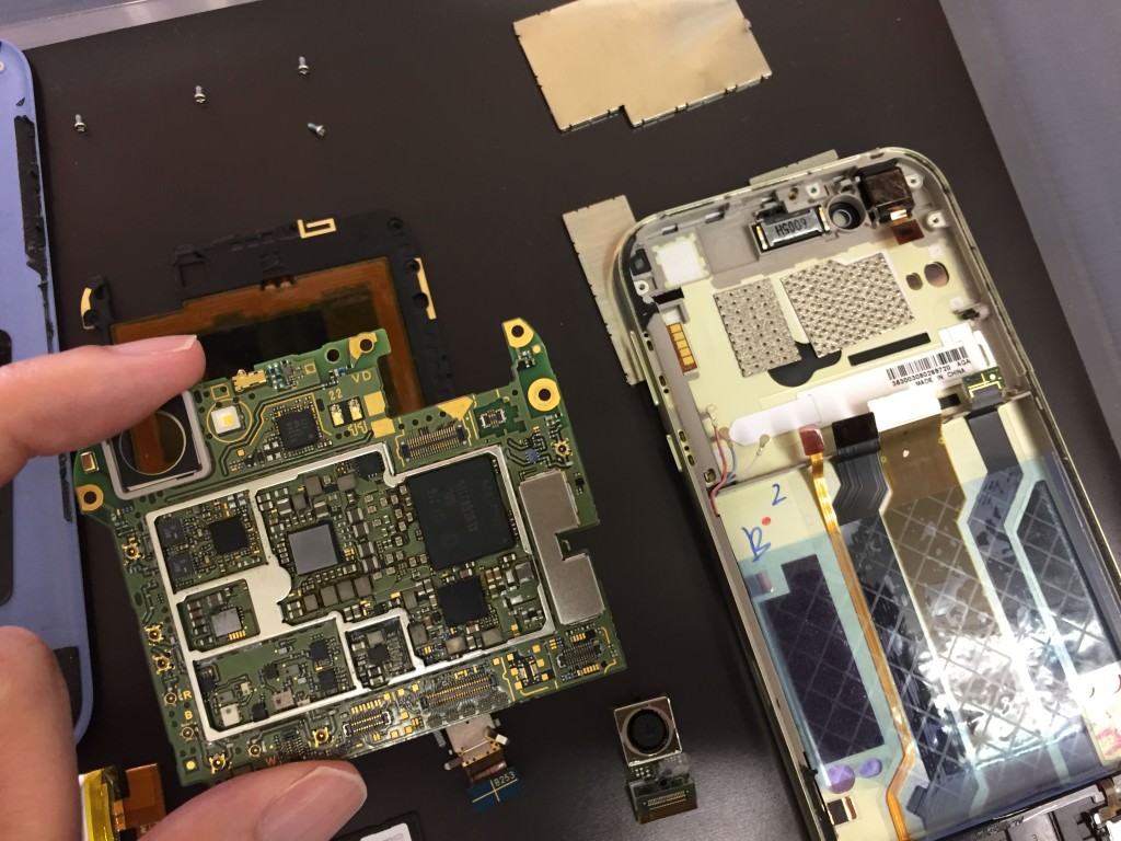 AQUOSスマホ　水没復旧修理