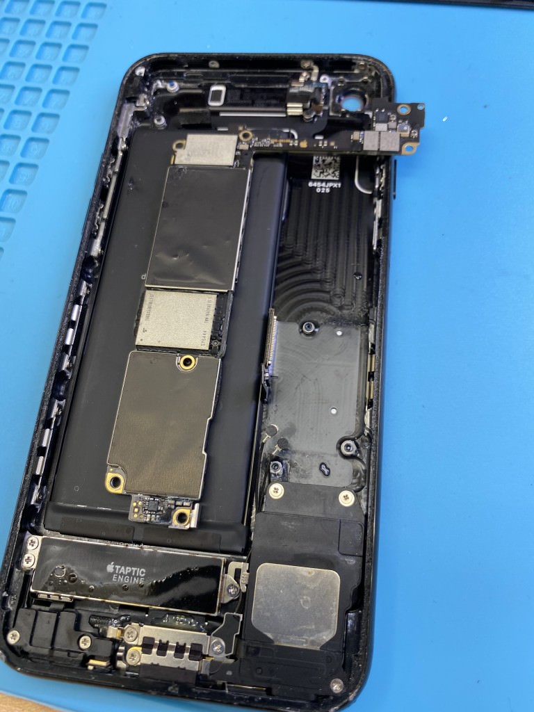 iPhone 7 水没復旧修理　水に濡れた　電源入らない