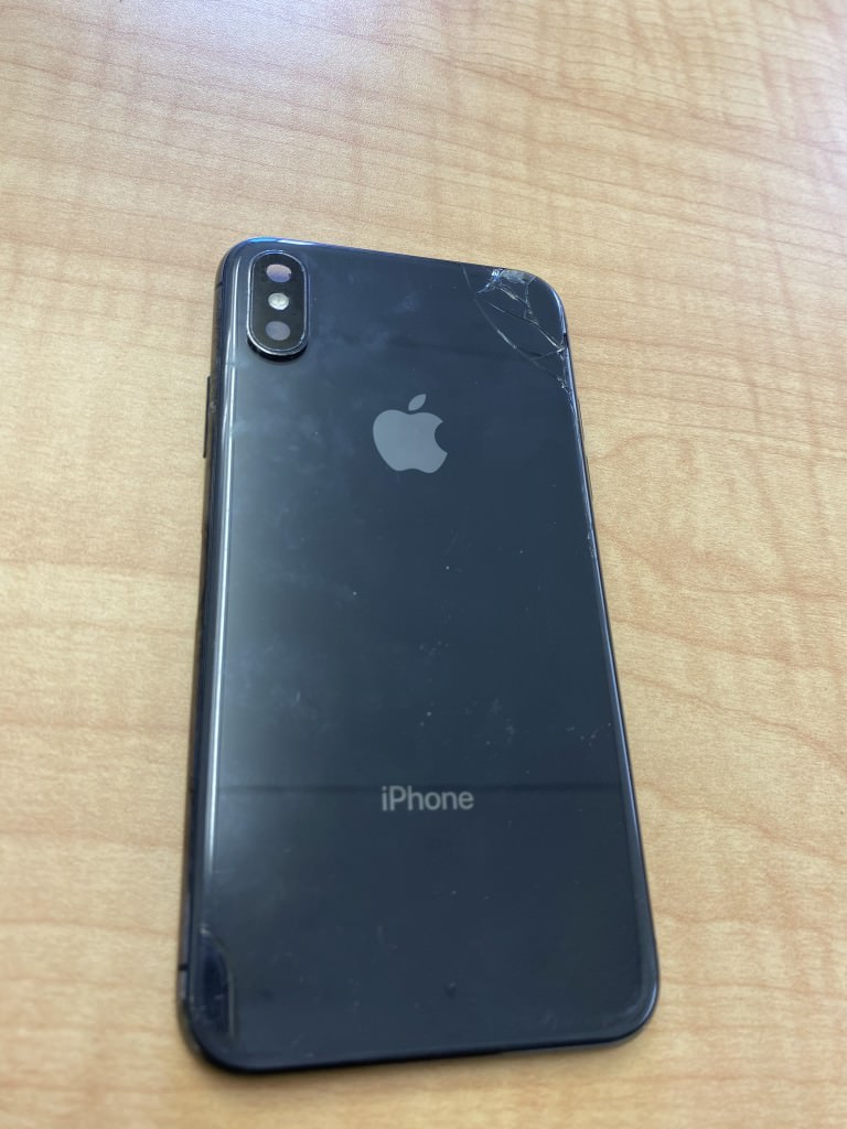 iPhone X バックパネル交換修理　背面ガラスが割れた