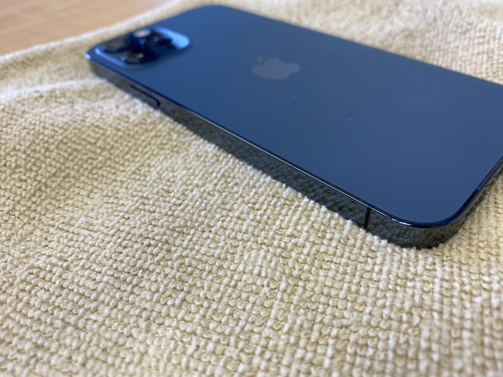 iPhone 12 Pro スマートコート　ガラスコーティング