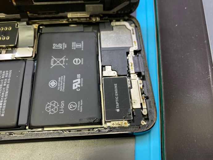 iPhone Xs Max 水没復旧修理