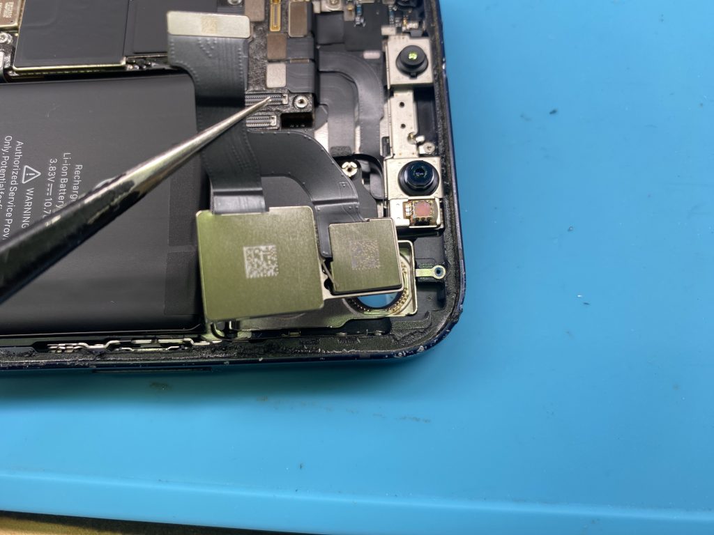 iPhone 12カメラ修理