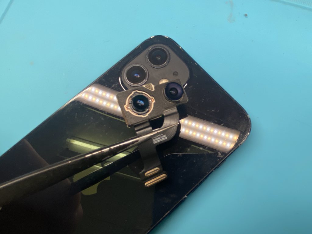 iPhone 12カメラ修理