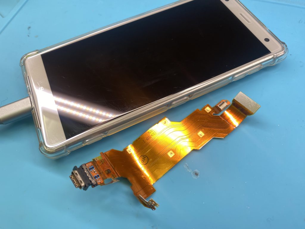 Xperia XZ2 ドックコネクタ修理