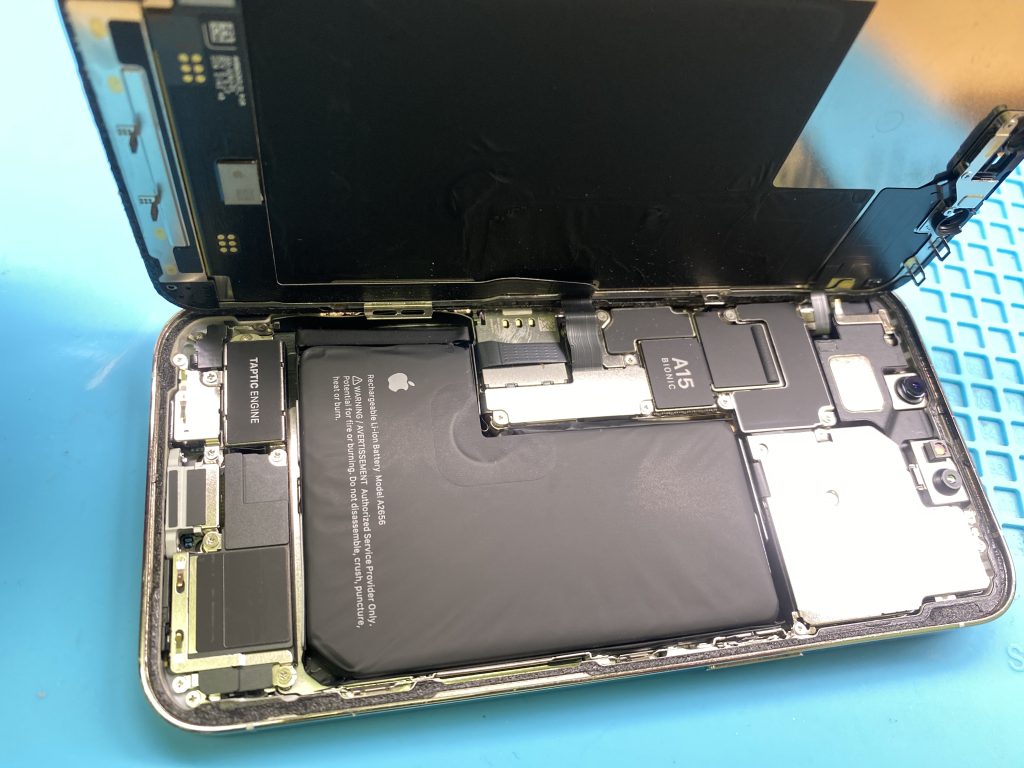 iPhone 13 Pro 分解